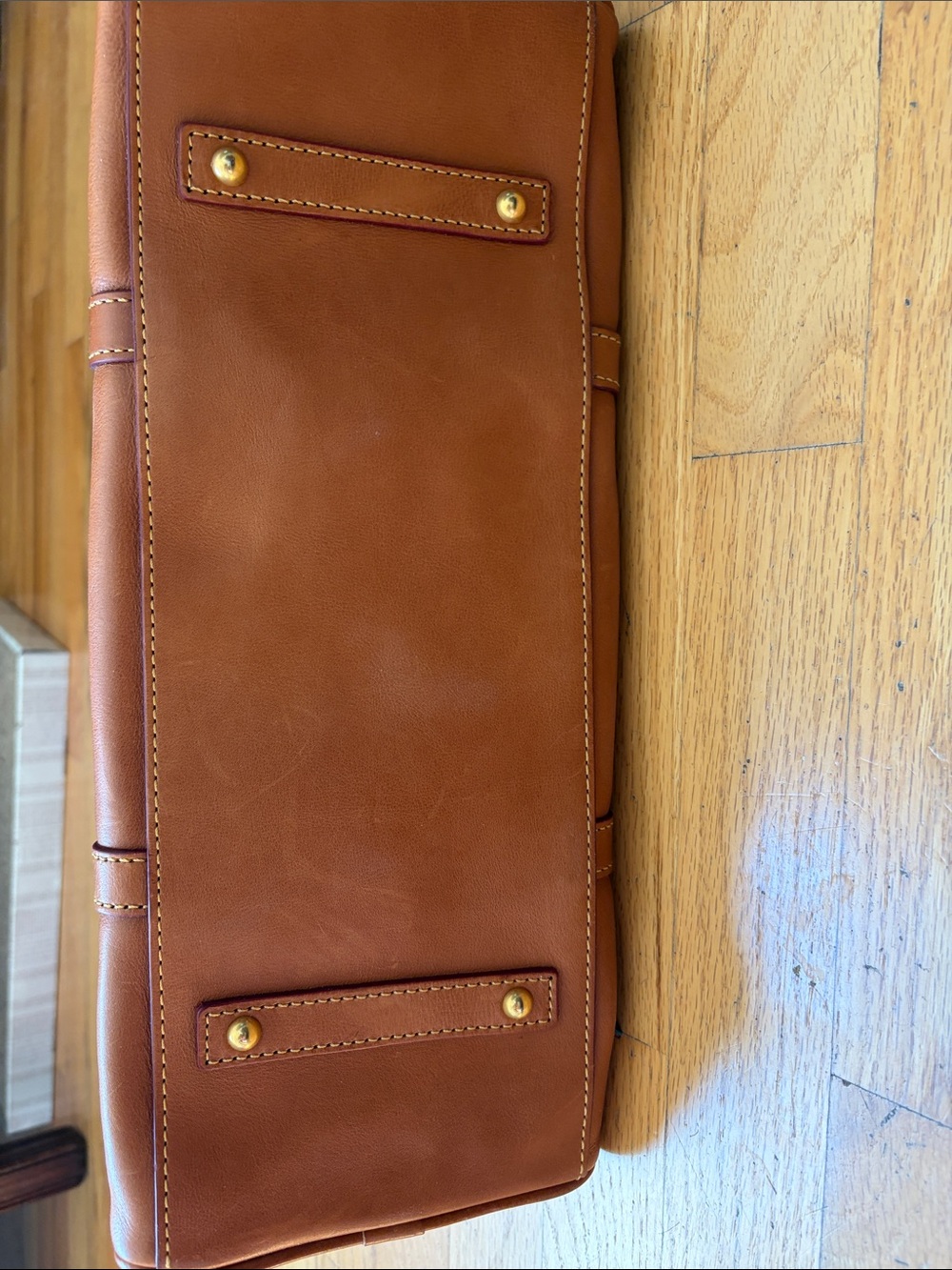 Dooney& Bourke Domed Buckle Satchel. - Picture 4 of 5
